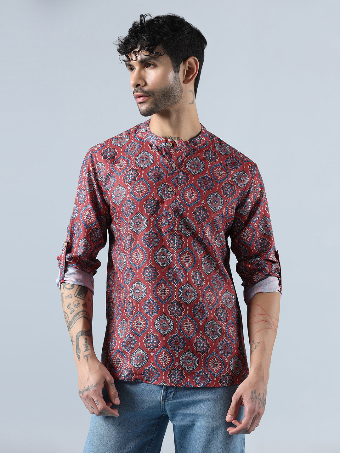 Prakatha Floral Cotton Blend Short Kurta For Men – Energetic & Easygoing